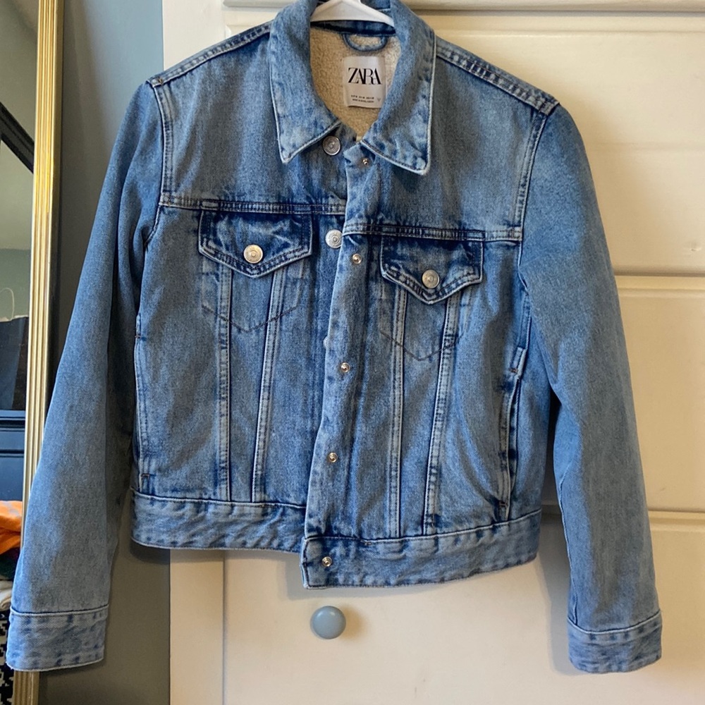 Zara Denim Jacket W/ Sherpa Lining Gem